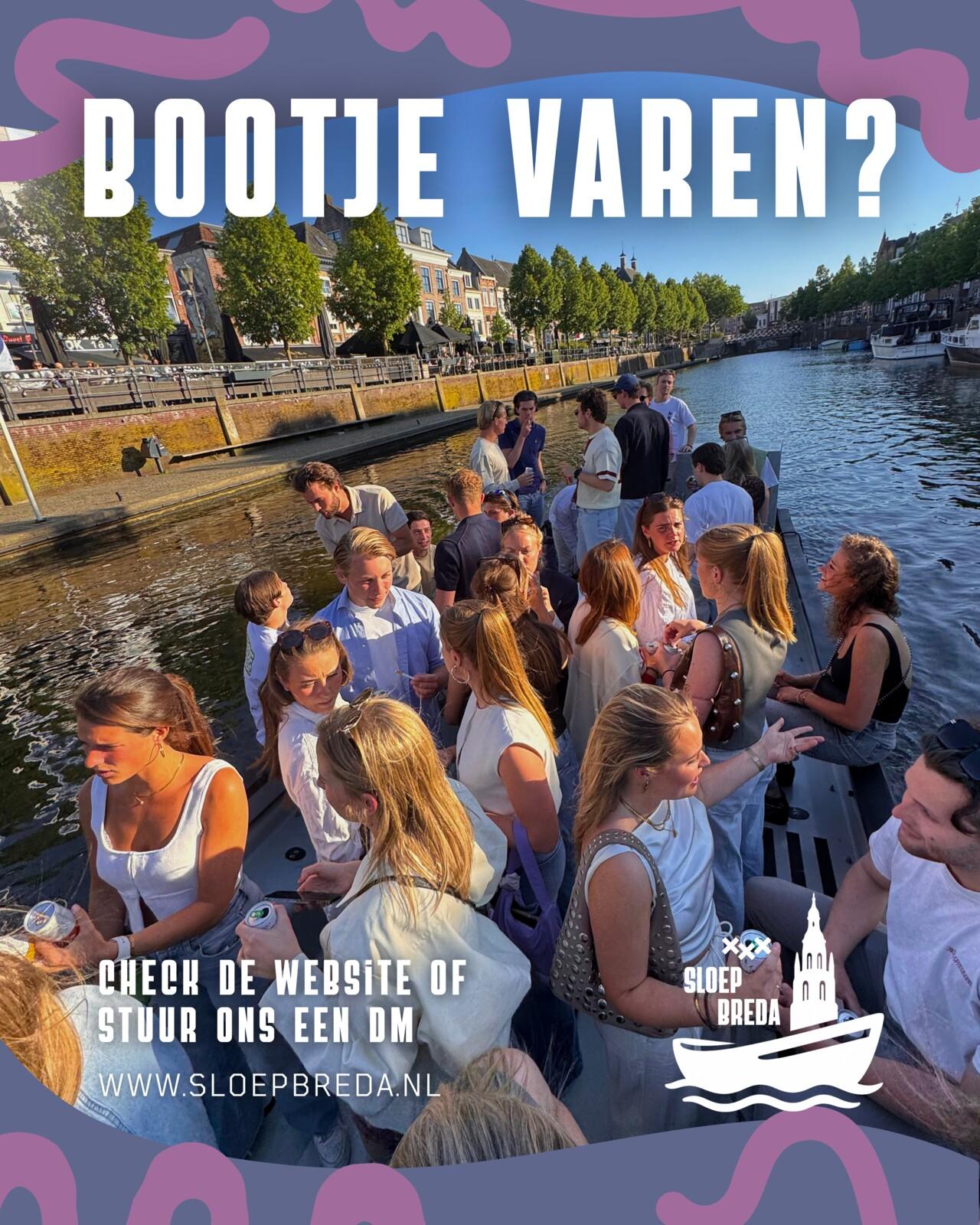 Post met de kop Bootje varen? boven een sloep vol mensen op de gracht.